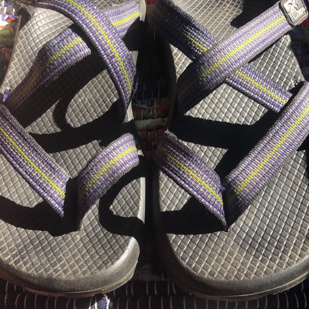 🐸 CHACO SANDALS 🐸 - Picture 2 of 4